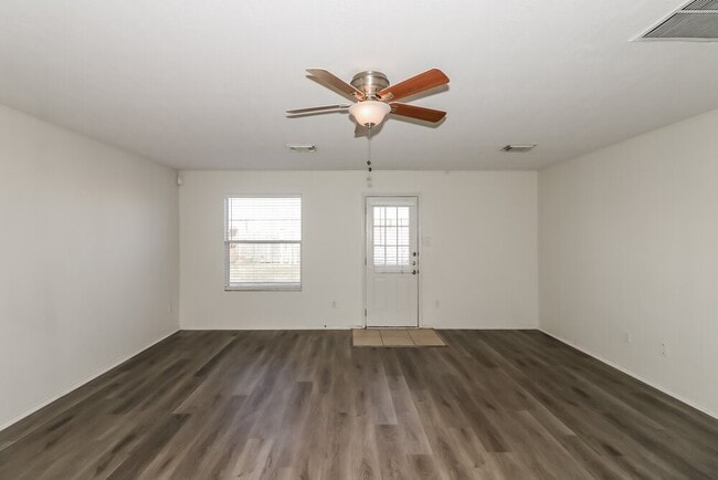 Photo - 3826 Rowlock Vine Dr