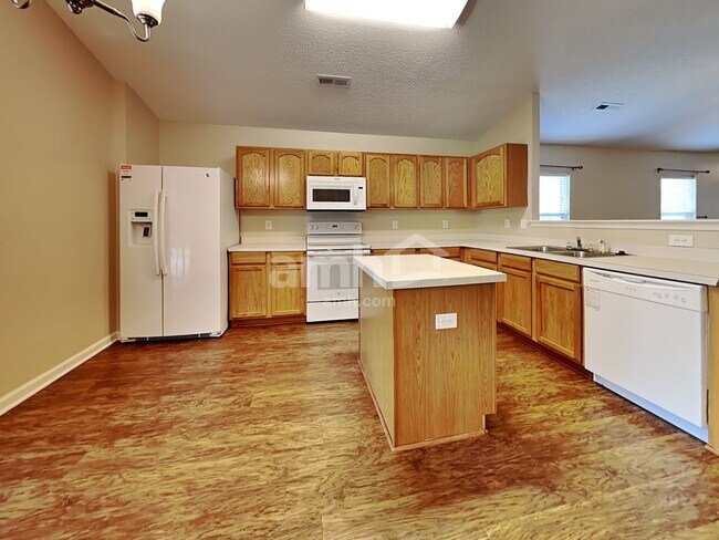 Photo - 108 Elbow Cir