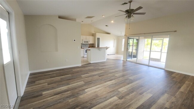 Photo - 923 SW 33rd Terrace