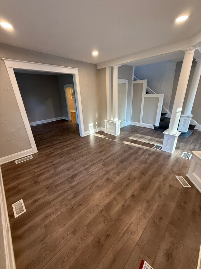 Photo - 659 Stebbins St