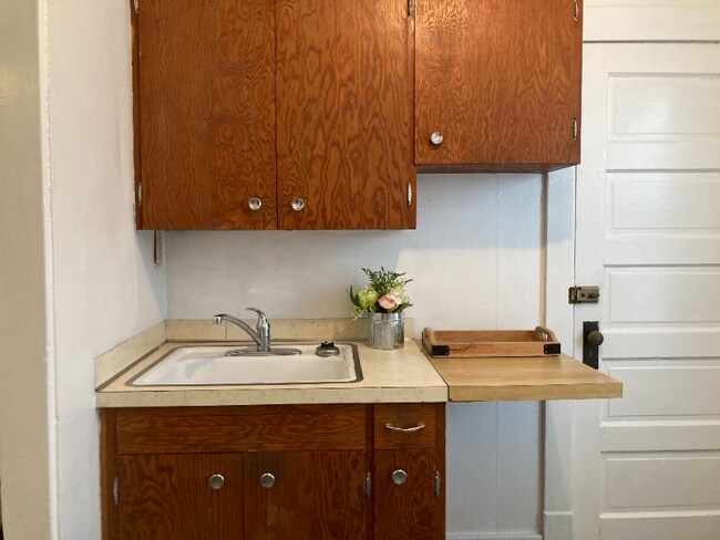 Photo - 324 6th Ave SW Unit 5