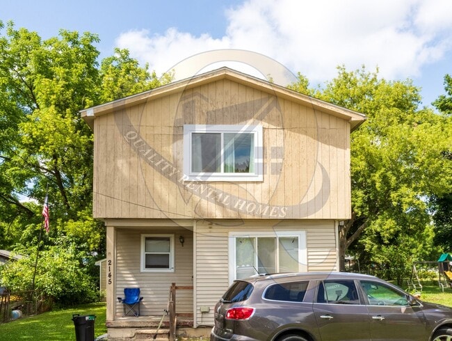 Building Photo - 2145 E McLean Ave Unit 2145 E Mclean Ave Apt. B