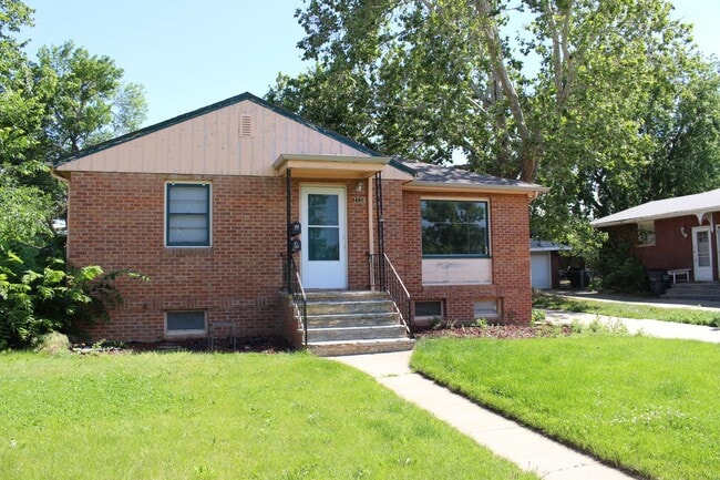 Building Photo - 2134 10th Street Rd Unit 1