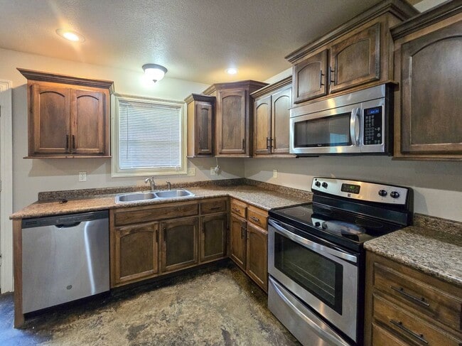 Photo - 203 N Bernis St