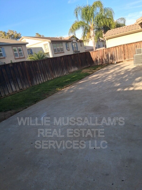 Photo - 685 W Rico Way