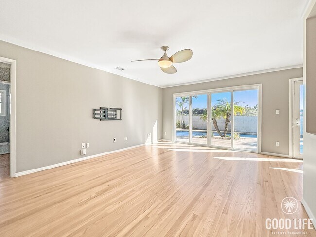 Photo - Great 3B/2BA House in Allied Gardens with a Pool!