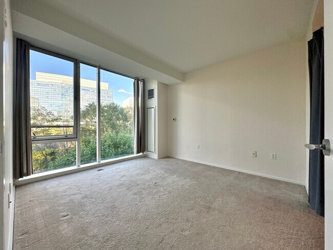 Photo - 2 Earhart St Unidad 409