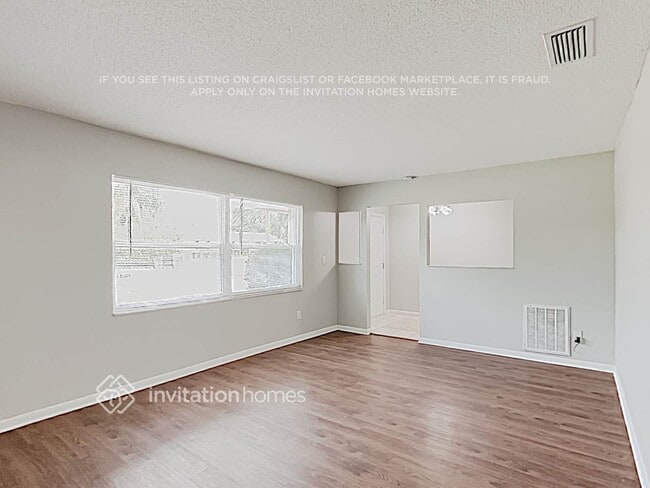 Photo - 900 Vincent Dr