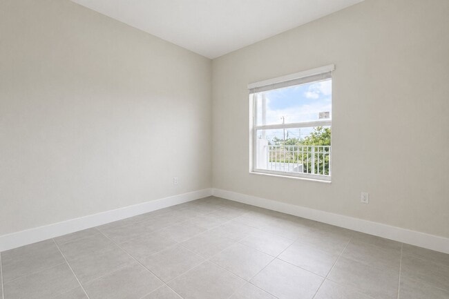 Photo - 3221-3409-3409 SW 8th Pl Unidad 3313- 202