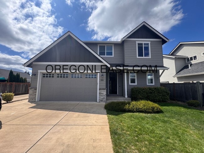 Building Photo - Modern 4-Bedroom Springfield Home with Cus...