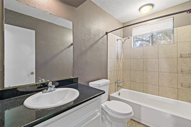 Photo - 11610 Hillcroft Ave