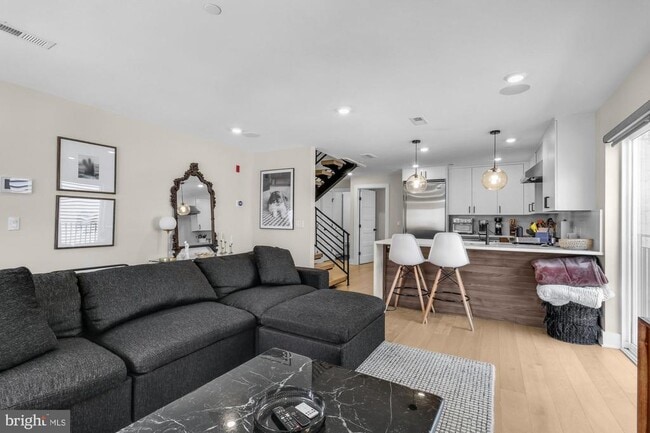 Photo - 750 N 19th St