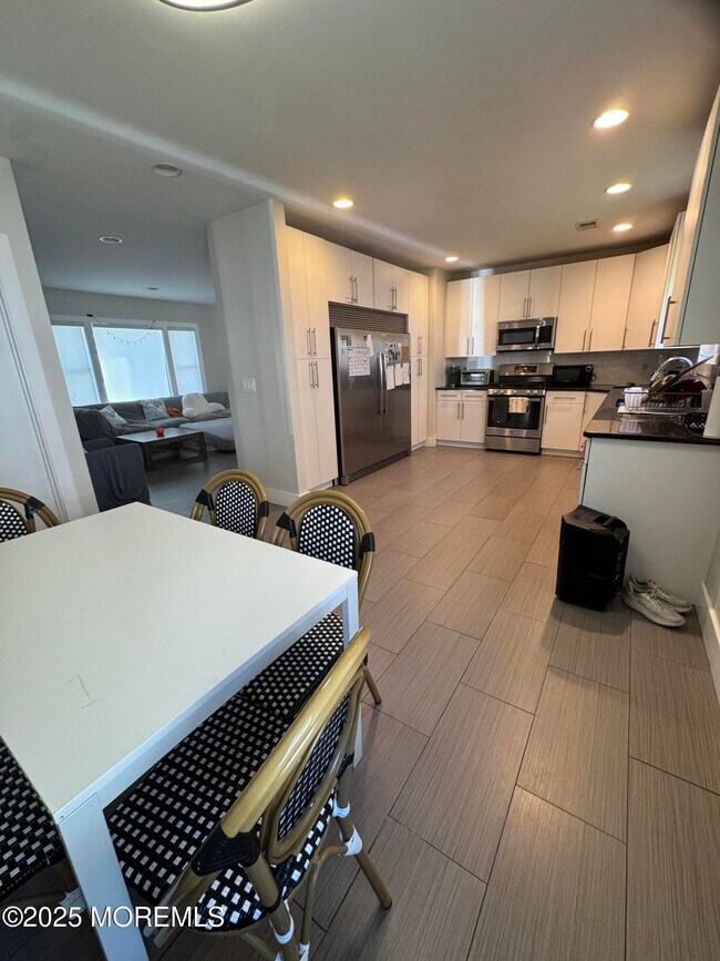 Photo - 106 Poplar Ave