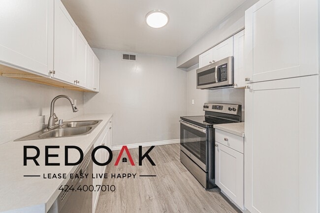 Photo - 10741 Moorpark St Unit 5