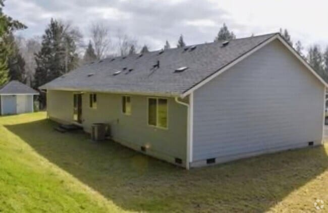 Building Photo - 3 bedroom Rambler off of Agate Rental