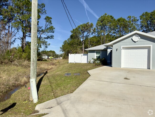 Building Photo - 8 Linda Pl Rental