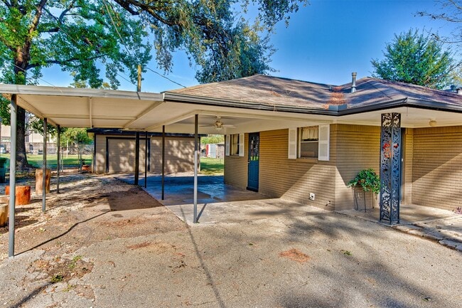 Photo - 918 Lehman St