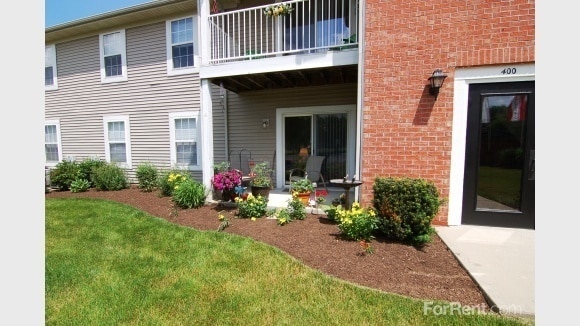 Photo - 185 - COUNTRY VIEW APARTMENTS