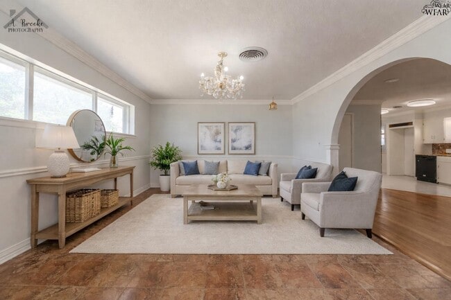 Photo - 2725 Devon Rd