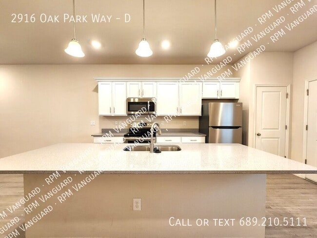 Photo - 2916 Oak Park Way