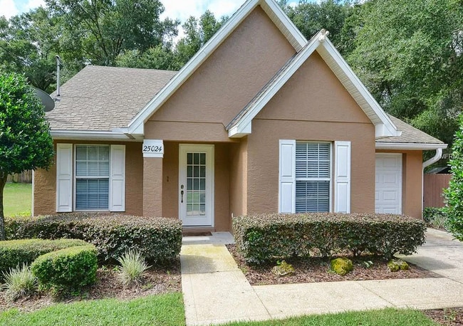 Photo - Charming 3/2 with large fenced yard!