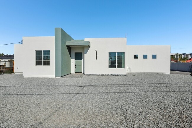 Photo - 910 E Roma Ave