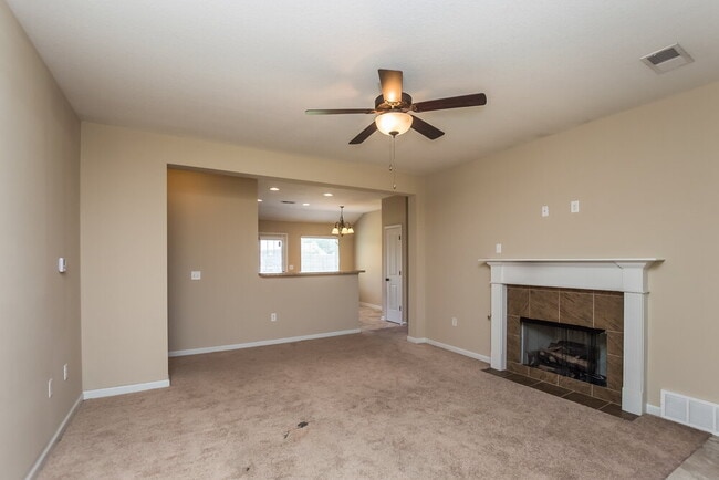 2733 Sapper Ln