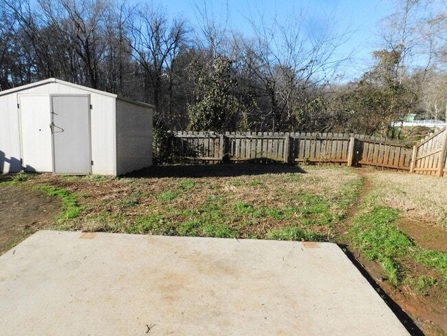 Photo - 4 bedroom 2.5 bath newly renovated