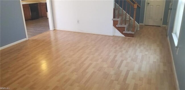 Photo - 415 Bryan Ct