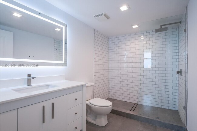 Photo - 117 NW 42nd Ave Unidad 912