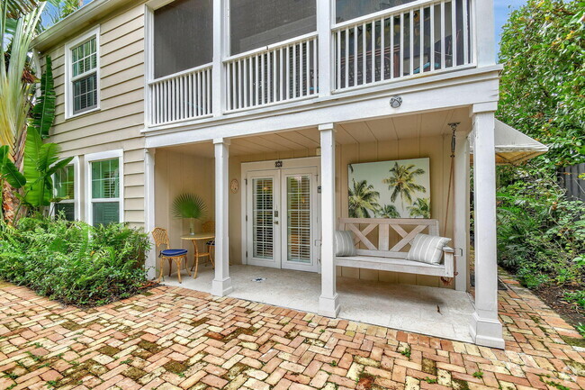 Building Photo - 237 Dyer Rd Unit Terrace Rental