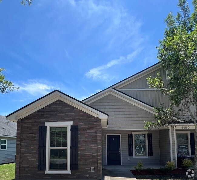 Building Photo - 4100 Mulligan Manor Ln Unit BPP - 4100 Mulligan Manor Lane Apt B