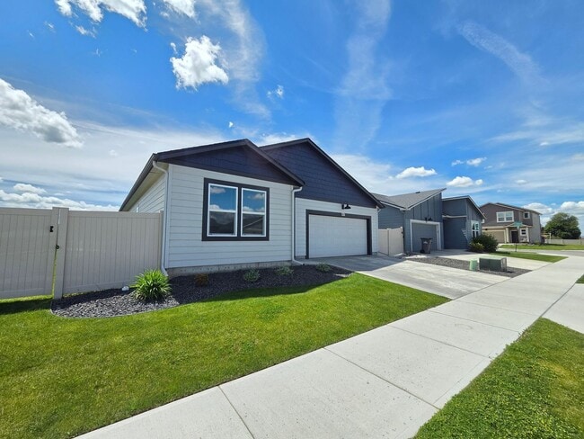 Building Photo - 10517 Sorenstam Rd