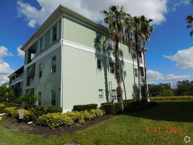 Building Photo - Heritage Lakes Gated 3 bedroom Condominium... Unit 308