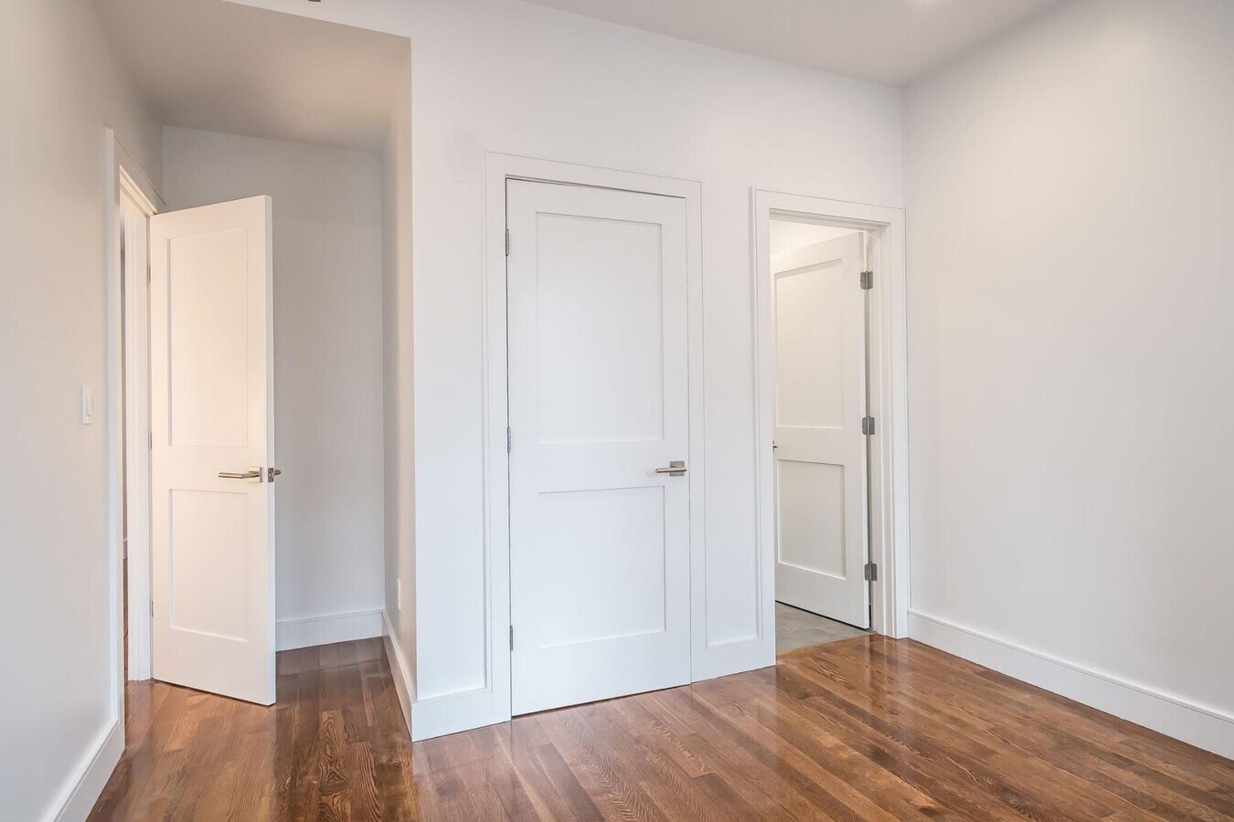*Pictures are representative samples of the advertised unit. In some cases, the actual units you tou - 23 Temple St Unit F3