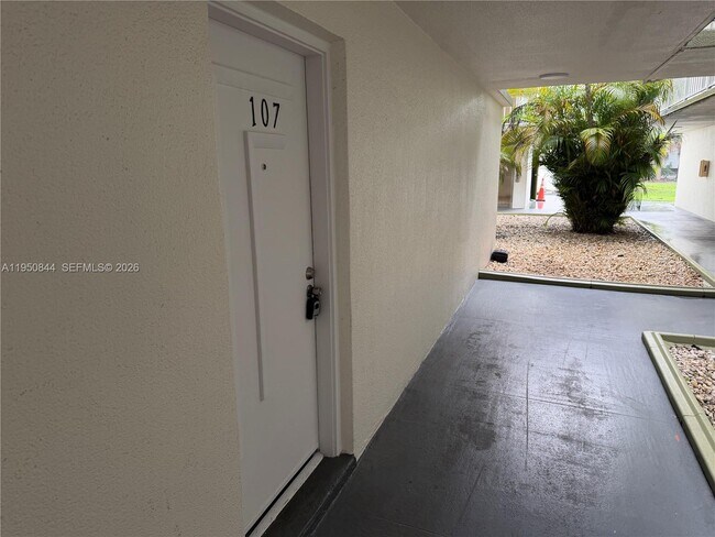 Photo - 4235 N University Dr Unit 107