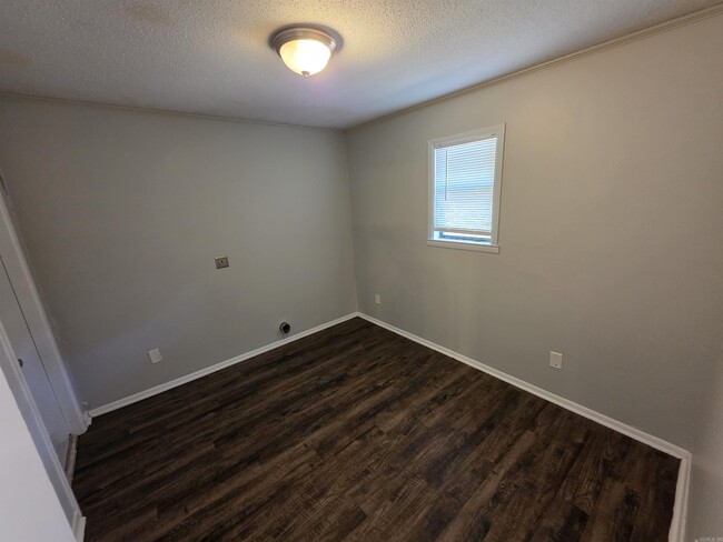 Photo - 1000 Lehman Dr