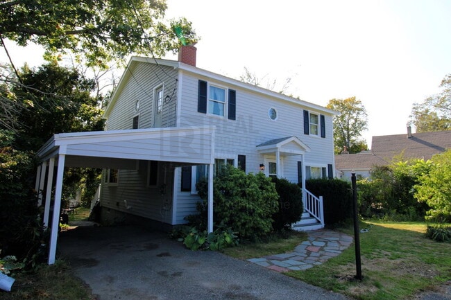 Building Photo - 163 Winnacunnet Rd