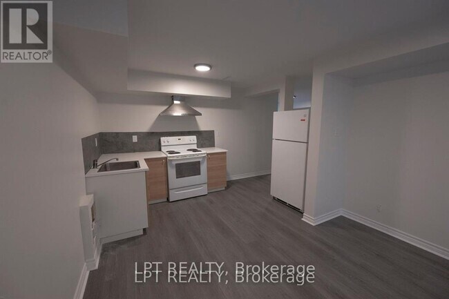 Photo - 27 Rockcress Gardens