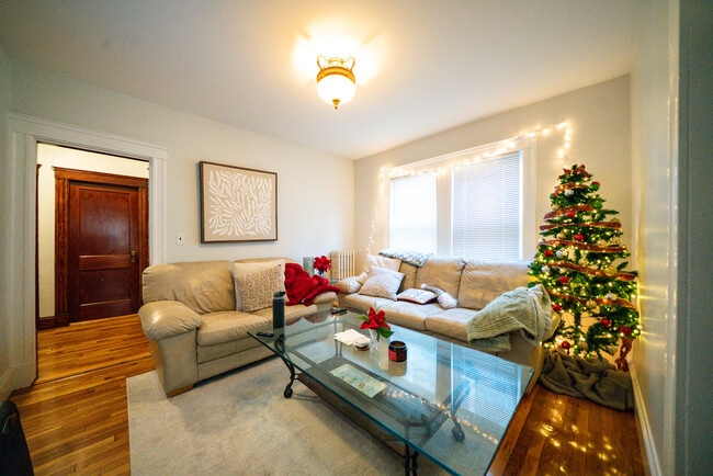 Building Photo - 202 Calumet St Unit 202