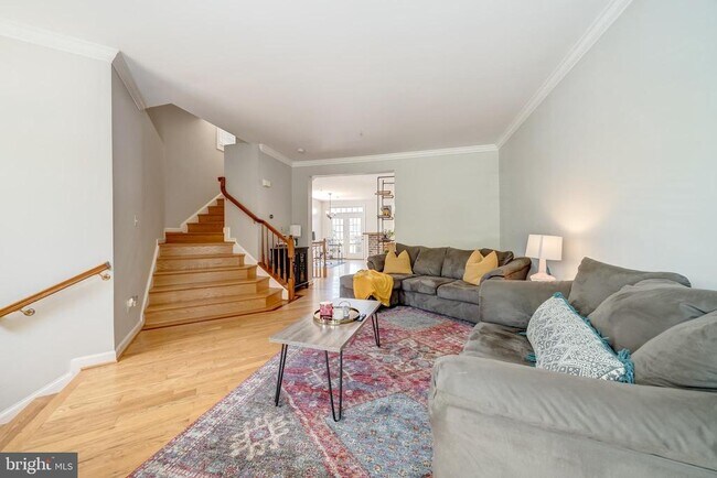 Photo - 921 Harrison Cir