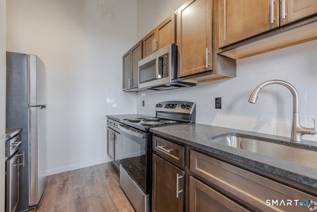 Photo - 424 Main St Unit J