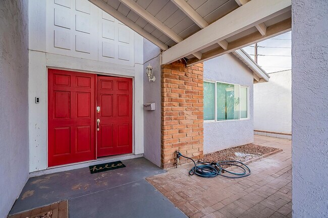 Photo - 2534 N 87th Way