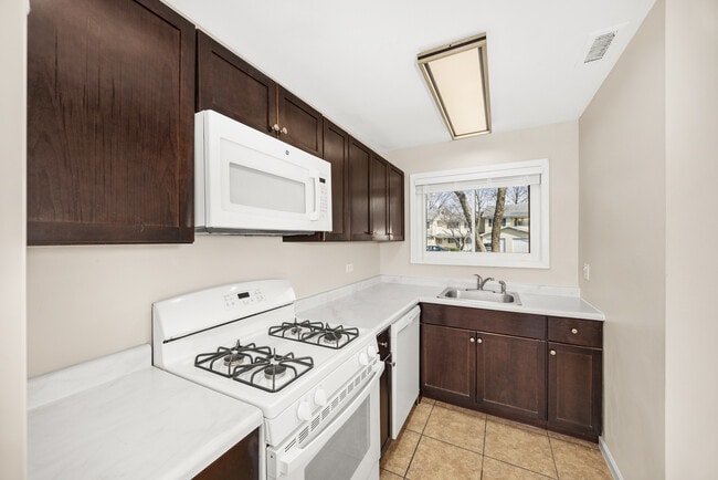 Photo - 532 Alton Ct