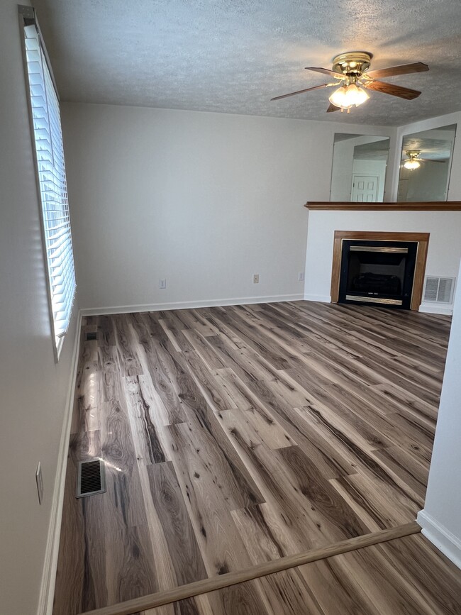 Photo - 1046 Bridge Ave