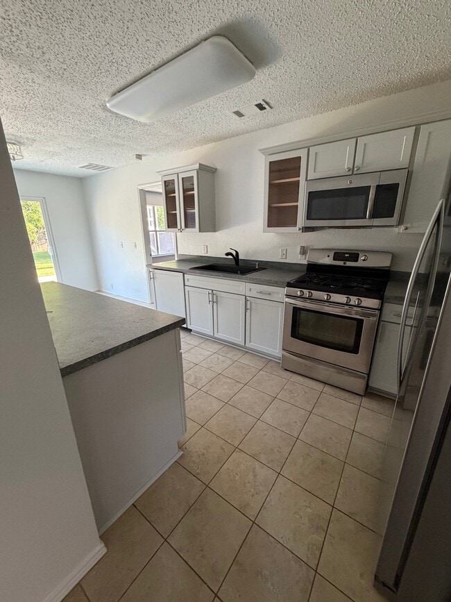 Photo - 804 Creekside Dr