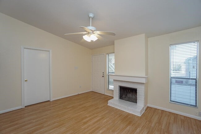 Photo - 2110 Wilcrest Dr Unit True