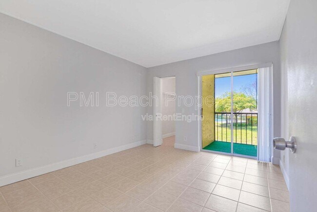 Building Photo - 112 Meadows Cir