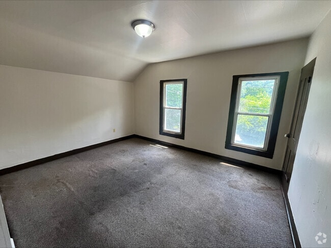 Building Photo - 26 Christie St Unit #3 Rental