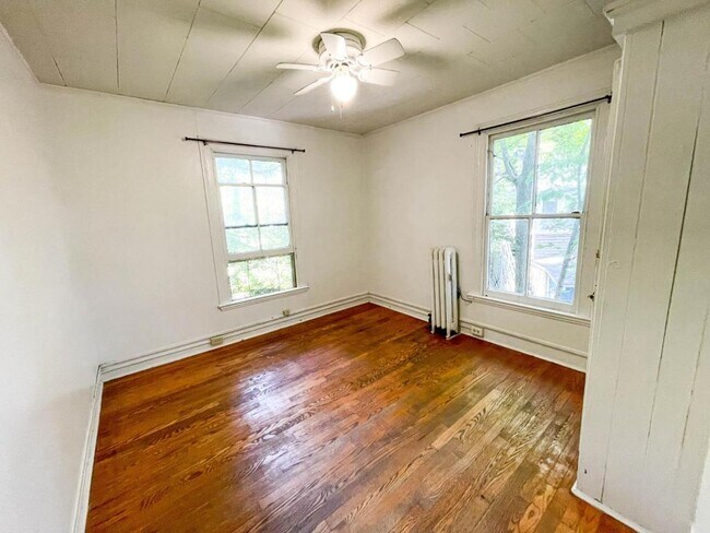 Photo - 103 E Spencer St